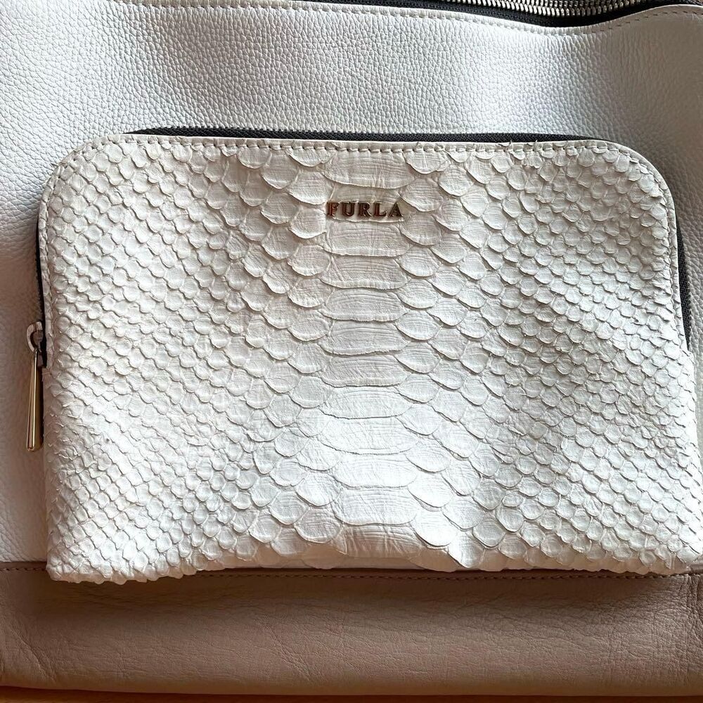 NWOT Furla FRIDA calf Leather Satchel, Dust Bag, Rare, Msrp $548 MINT - Picture 9 of 12